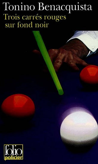 Trois carrés rouges sur fond noir